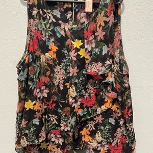 Fun summer top! Light weight fabric, no ironing needed